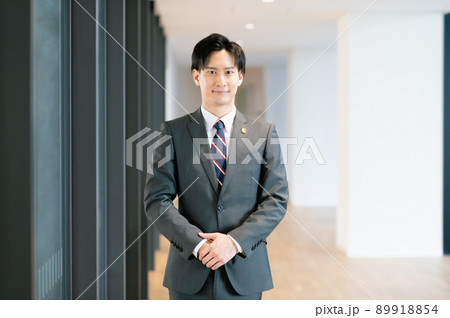 若い弁護士　撮影協力：LINK FOREST 89918854
