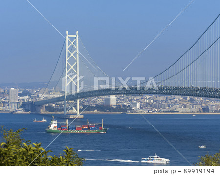 兵庫県・快晴の明石海峡大橋 / Akashi Kaikyo Bridge, Japan 89919194