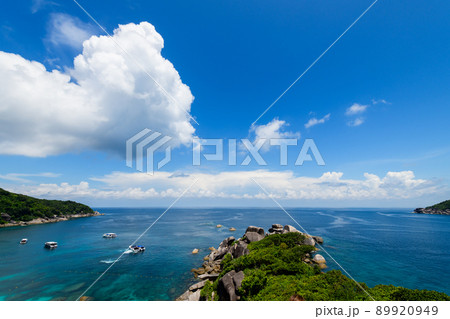 Panoramic view of Koh.8 Similan Island with white cloud and blue sky, 89920949