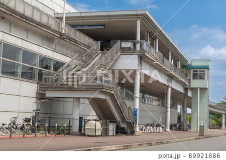 駅前風景　万博記念公園駅 89921686