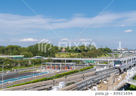 駅前風景　万博記念公園駅 89921694