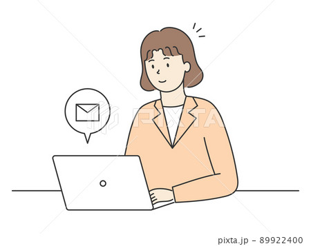 パソコン操作をするビジネスウーマン　メール 89922400