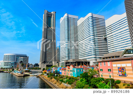 神奈川県 横浜市 中区の都市風景 横浜ランドマークタワーとクイーンズスクエア横浜 神奈川県 横浜市 中区の都市風景 横浜ランドマークタワーとクイーンズスクエア横浜 89926186