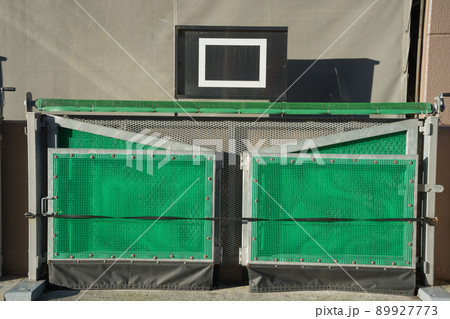 折りたたまれたゴミステーション 折りたたまれたゴミステーション 89927773