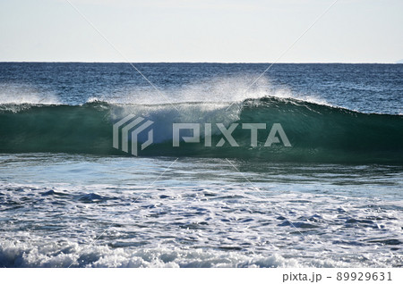 巻く波 89929631