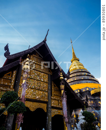Northern Thai art patterns on various parts of the chapel and pagoda in the temple 89930801