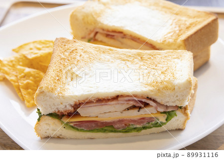 美味しいクラブハウスサンドイッチ 89931116