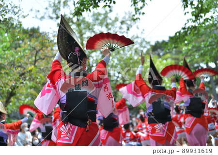 徳島市阿波踊り 春の祭典 扇で舞う女踊りの有名連 徳島市阿波踊り 春の祭典 扇で舞う女踊りの有名連 89931619