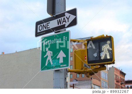 ニューヨークの信号 89932267