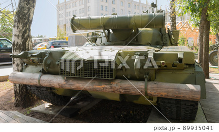 ロシアT-80B戦車後方 ロシアT-80B戦車後方 89935041