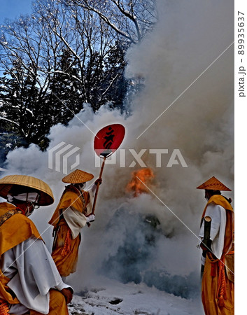来振寺の星まつりの風景 89935637