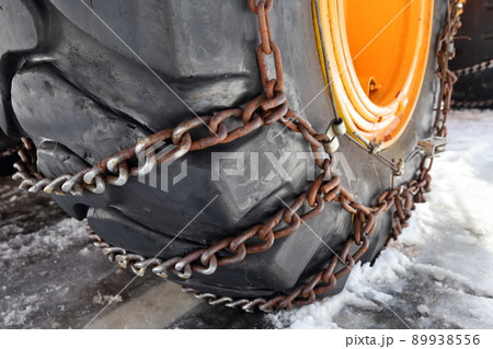 除雪機のタイヤチェーン　 ホイールローダー 89938556