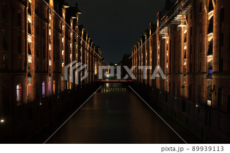 Hamburg, Germany. Speicherstadt perspective view Hamburg, Germany. Speicherstadt perspective view 89939113