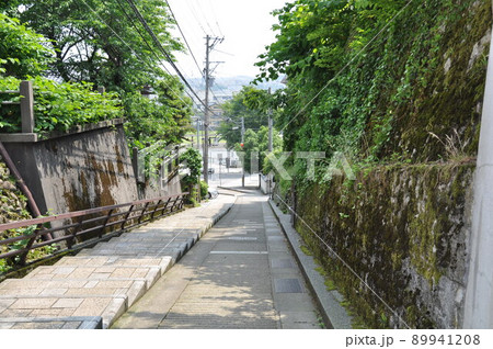 犀川へと続く坂 犀川へと続く坂 89941208