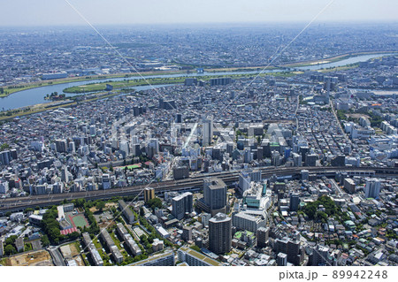 赤羽駅と荒川緑地・空撮 赤羽駅と荒川緑地・空撮 89942248