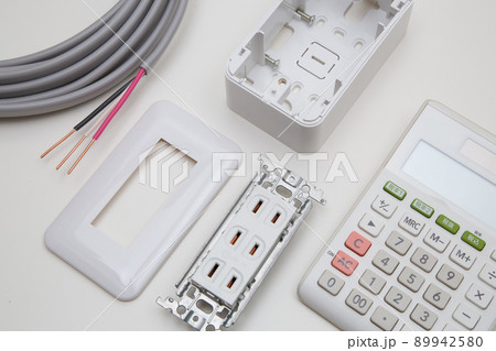 露出コンセント設置費用イメージ 露出コンセント設置費用イメージ 89942580