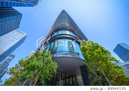 日本の東京都市景観「呉服橋」交差点前に摩天楼・常盤橋タワー＝大手町 89944130