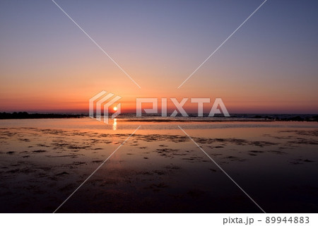象潟の夕日 89944883