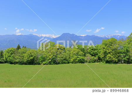 安曇野 5月の山麓から望む北アルプス 安曇野 5月の山麓から望む北アルプス 89946868