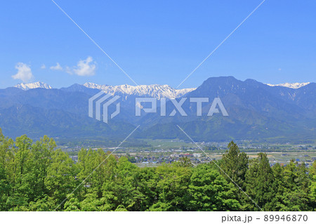 安曇野 5月の山麓から望む北アルプス 安曇野 5月の山麓から望む北アルプス 89946870