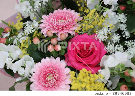 退職祝いに花を贈る 退職祝いに花を贈る 89946982
