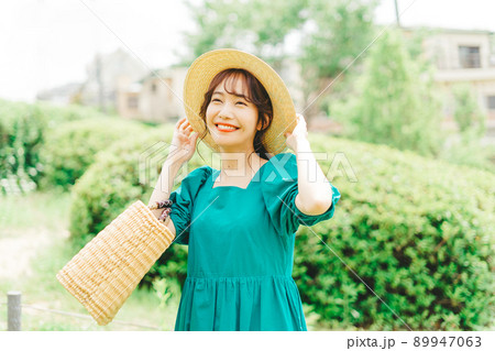夏の女性イメージ 89947063