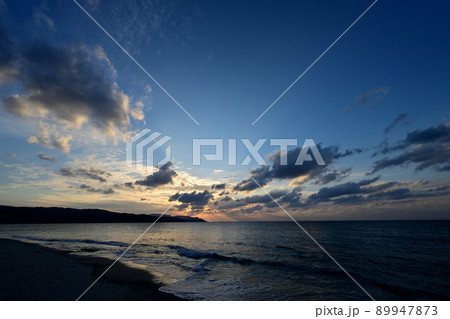 大浜海浜公園の夕日 89947873