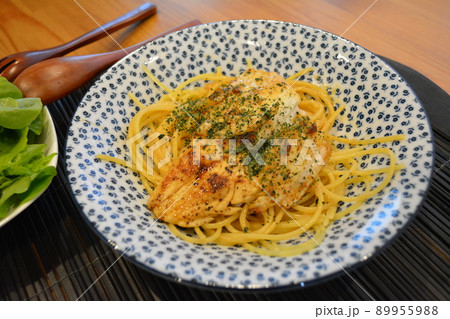 コロナ禍のおうちごはん_パスタ 89955988