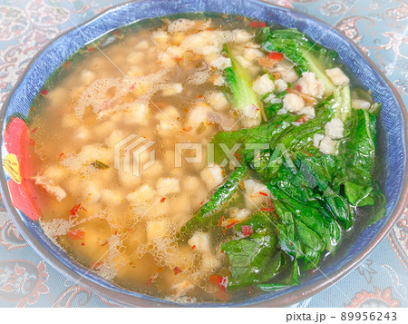 中国西安の家庭料理・羊肉泡饃（ヤンロウパオモウ） 89956243