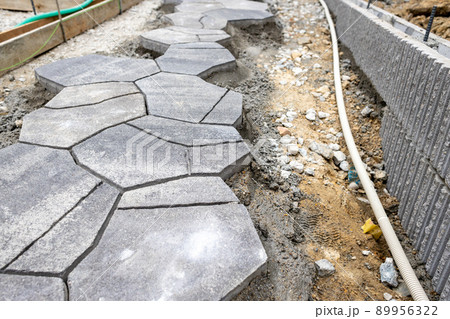 新築一戸建て住宅の外構工事(アプローチ部分) 新築一戸建て住宅の外構工事(アプローチ部分) 89956322