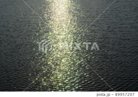 輝き 湖 屋外 89957207