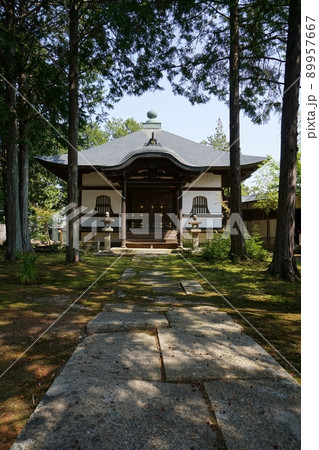 岡山県津山市にある臨済宗妙心寺派の寺院「本源寺」:御霊屋 岡山県津山市にある臨済宗妙心寺派の寺院「本源寺」:御霊屋 89957667