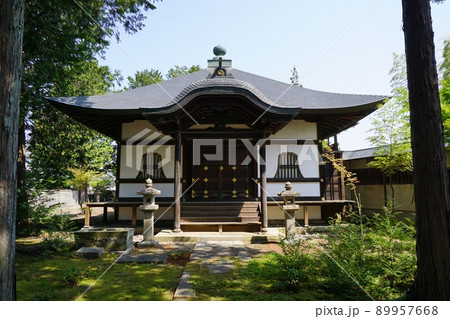 岡山県津山市にある臨済宗妙心寺派の寺院「本源寺」:御霊屋 岡山県津山市にある臨済宗妙心寺派の寺院「本源寺」:御霊屋 89957668