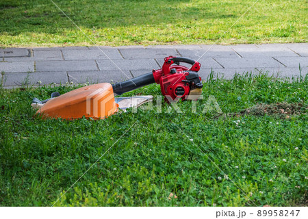 緑地管理　ブロワと芝生広場 89958247