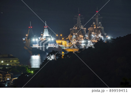 横須賀港の夜景 横須賀港の夜景 89959451