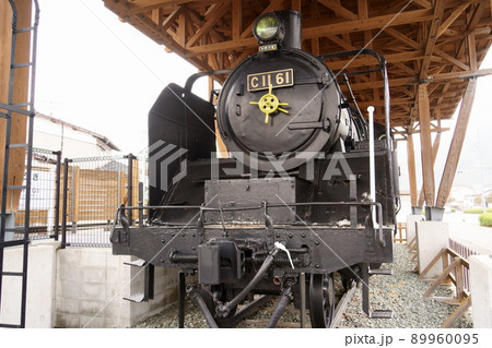 旧国鉄矢部線 黒木駅跡に保存されているC11形蒸気機関車(福岡県八女市) 旧国鉄矢部線 黒木駅跡に保存されているC11形蒸気機関車(福岡県八女市) 89960095