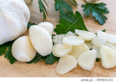 免疫力アップの野菜　ニンニク 89960181