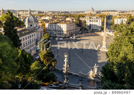 Cityscape of Rome city on a sunny morning 89960497