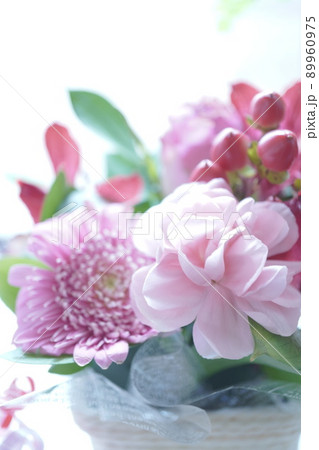 フラワーアレンジメント 89960975