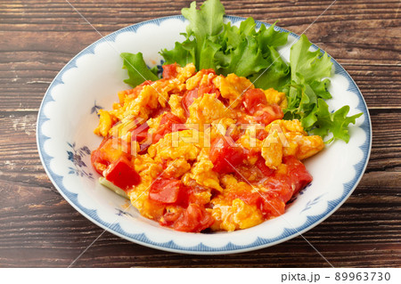 卵とトマトの炒め物 89963730