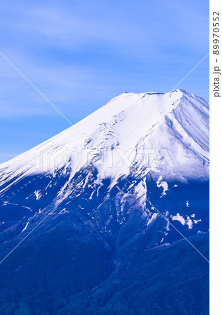(山梨県)快晴の空と富士山・クローズアップ (山梨県)快晴の空と富士山・クローズアップ 89970552