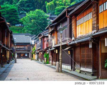 金沢　ひがし茶屋街　夏の朝景 89971939