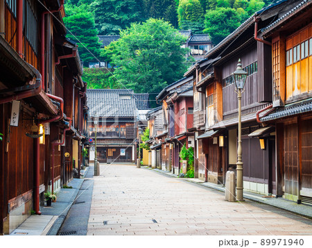 金沢 ひがし茶屋街 夏の朝景 金沢 ひがし茶屋街 夏の朝景 89971940