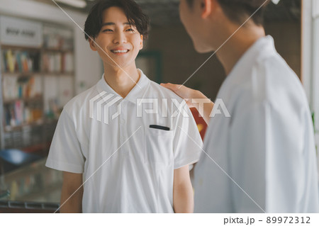 介護福祉士 89972312