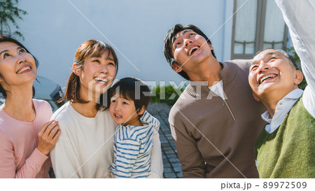 三世代家族 三世代家族 89972509