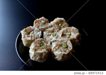 グリーンピースがのったシュウマイ 焼売 グリーンピースがのったシュウマイ 焼売 89973413