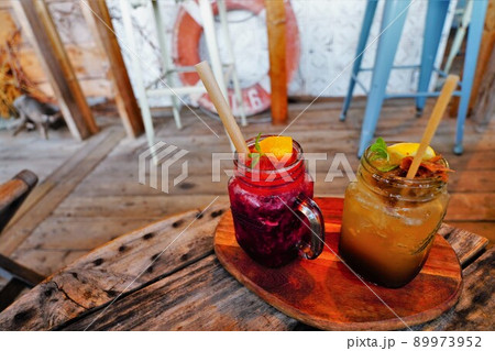 ビーチサイドのカフェとドリンク ビーチサイドのカフェとドリンク 89973952