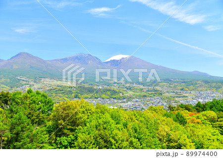 浅間山、黒斑山方面を望む(長野県小諸市)【2022.5】 89974400
