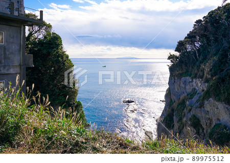 江の島中央部の名所 山ふたつ眺め舞台(神奈川県藤沢市) 江の島中央部の名所 山ふたつ眺め舞台(神奈川県藤沢市) 89975512