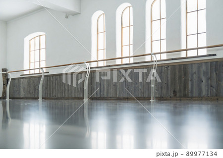 バレエスタジオ 89977134